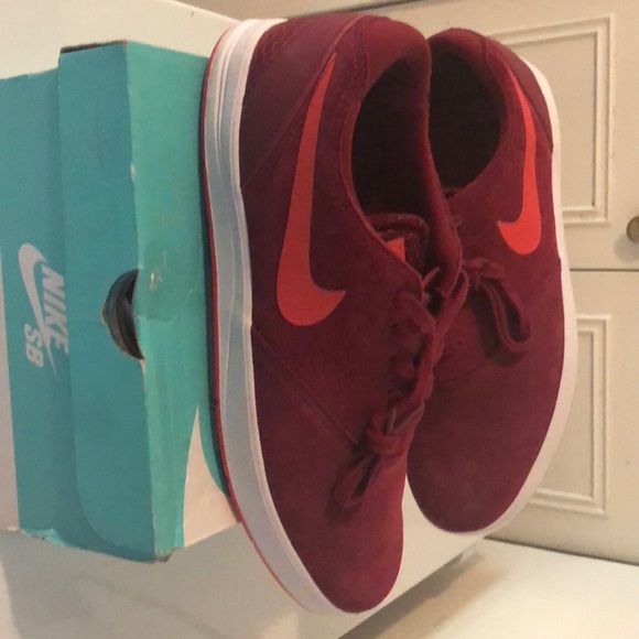 NIKE LUNARLON SIZE 13 WITH EXTRA PAIR OF LACE. - Picture 7 of 7